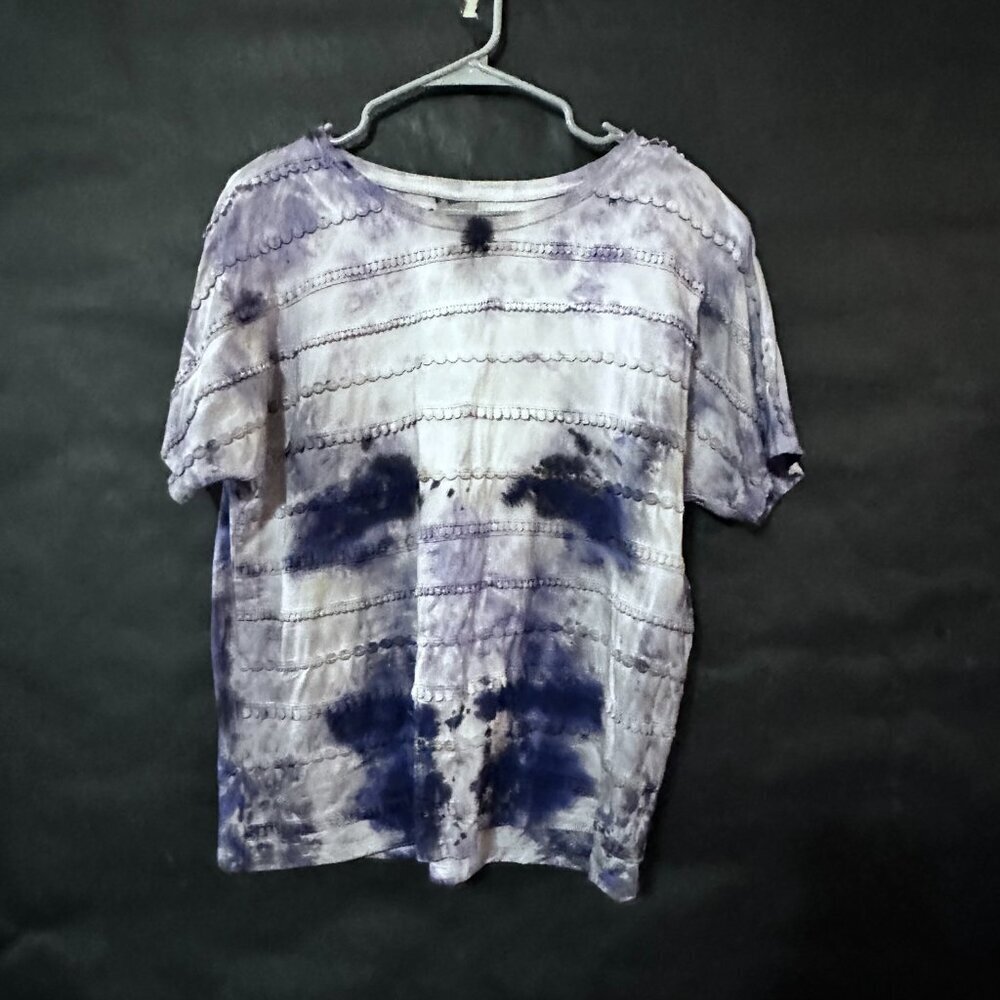 Chicos Cotton Tee Shirt Size 2 Large Tie Dye Bohemian Boho blue Short Sleeve